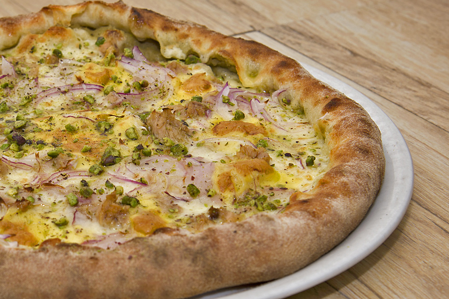 sapori sicilia in pizza vastedda valle belice dop farina impasto grani antichi siciliani